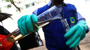 Cientistas conseguem produzir etanol usando fotossíntese; entenda