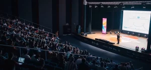 Inspiração para impactar localmente: debates no Innovation Summit estimulam Economia Criativa e inovação no Sul de SC