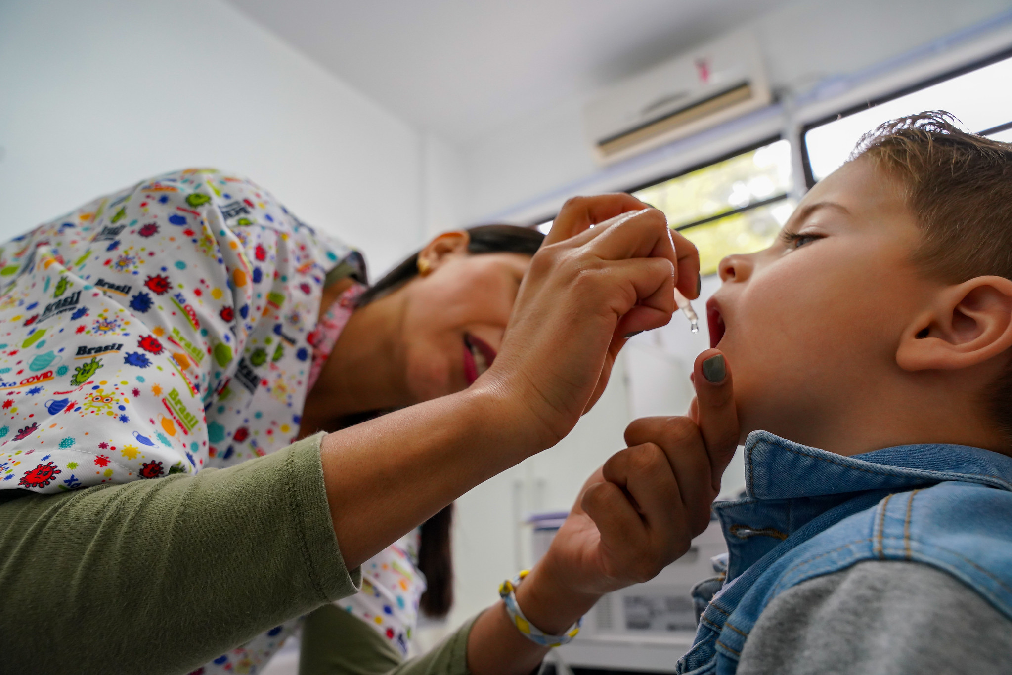 Dia Mundial de Combate à Poliomielite a vacinação é a maneira mais segura e eficaz de prevenir a doença