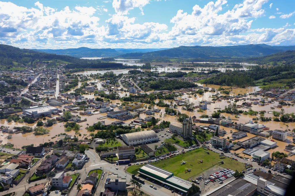 Mais de 26 mil pessoas seguem desabrigadas em Santa Catarina Taio decreta calamidade publica