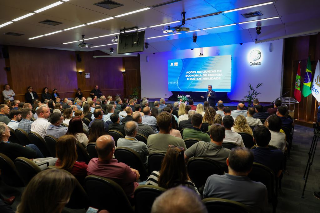 Governo do Estado e Celesc celebram acordo que preve economia de R 70 milhoes