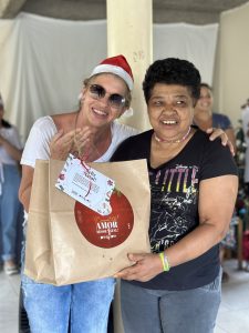 cdl-mulher-joacaba-acao-de-natal-vila-cachoeirinha-entrega-de-cestas (11)