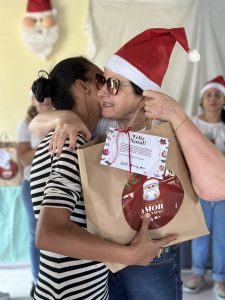 cdl-mulher-joacaba-acao-de-natal-vila-cachoeirinha-entrega-de-cestas (2)