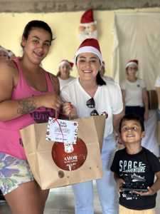 cdl-mulher-joacaba-acao-de-natal-vila-cachoeirinha-entrega-de-cestas (25)