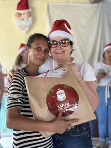 cdl-mulher-joacaba-acao-de-natal-vila-cachoeirinha-entrega-de-cestas (3)