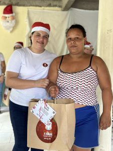 cdl-mulher-joacaba-acao-de-natal-vila-cachoeirinha-entrega-de-cestas (33)