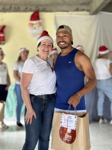 cdl-mulher-joacaba-acao-de-natal-vila-cachoeirinha-entrega-de-cestas (46)
