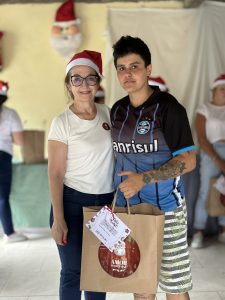 cdl-mulher-joacaba-acao-de-natal-vila-cachoeirinha-entrega-de-cestas (47)