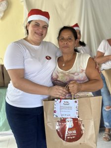 cdl-mulher-joacaba-acao-de-natal-vila-cachoeirinha-entrega-de-cestas (9)