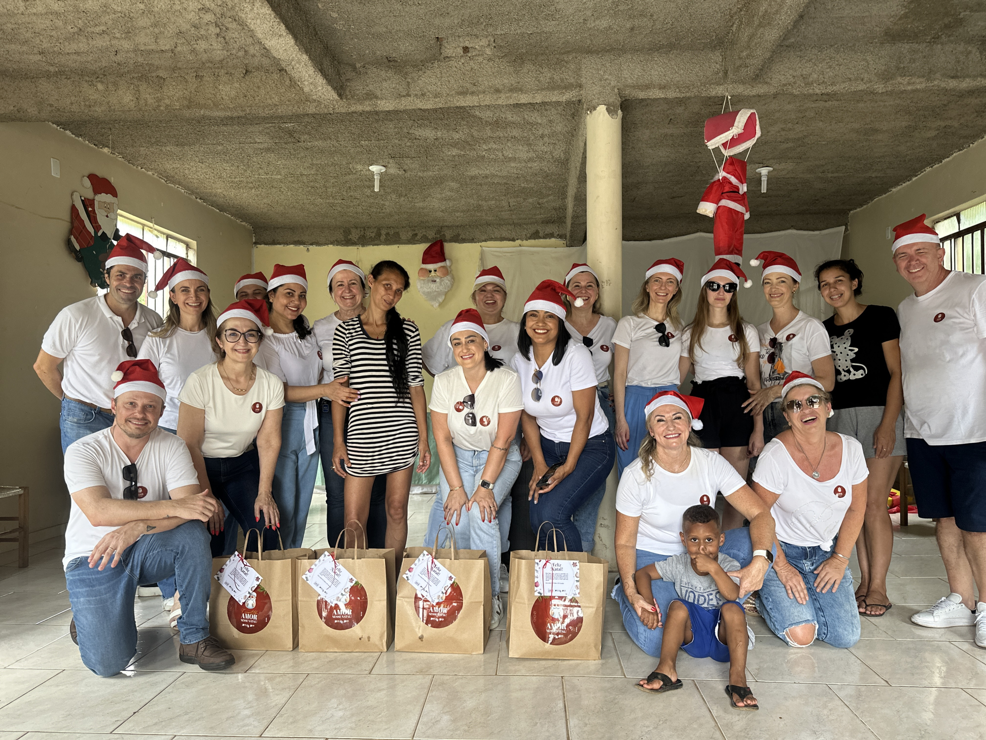 cdl mulher realiza acao social de natal com 55 familias na vila cachoeirinha em joacaba ascenda digital noticias