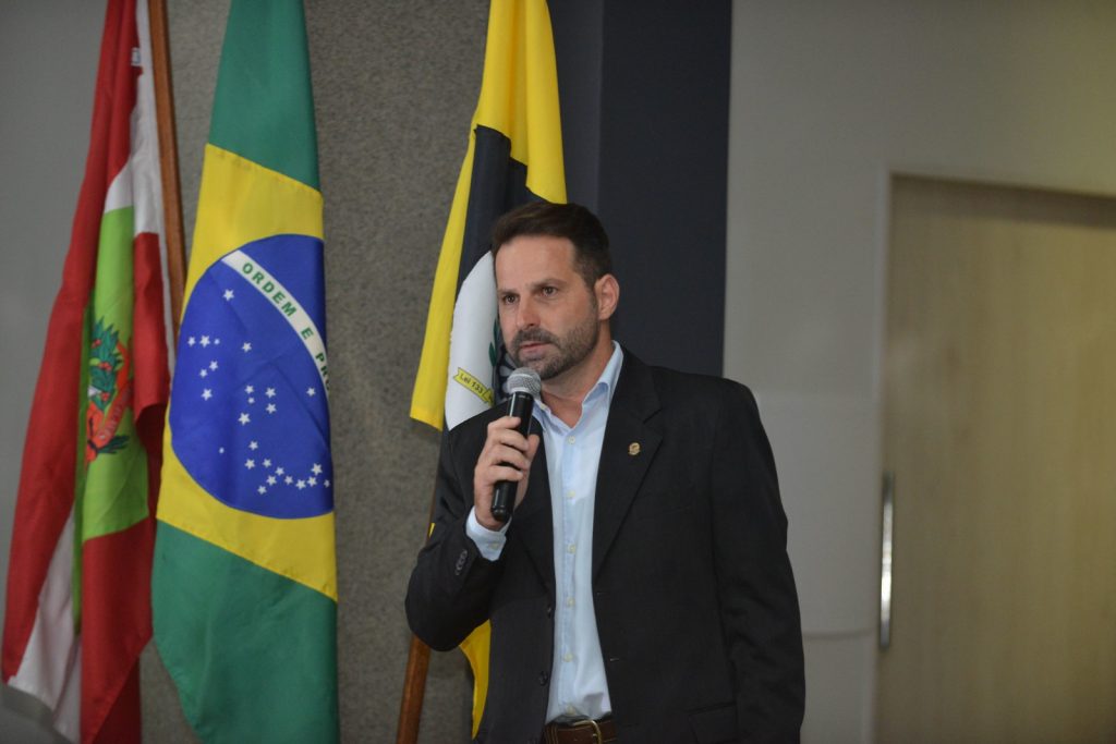 e074778f 0481 4505 93d3 71aa6860f14d