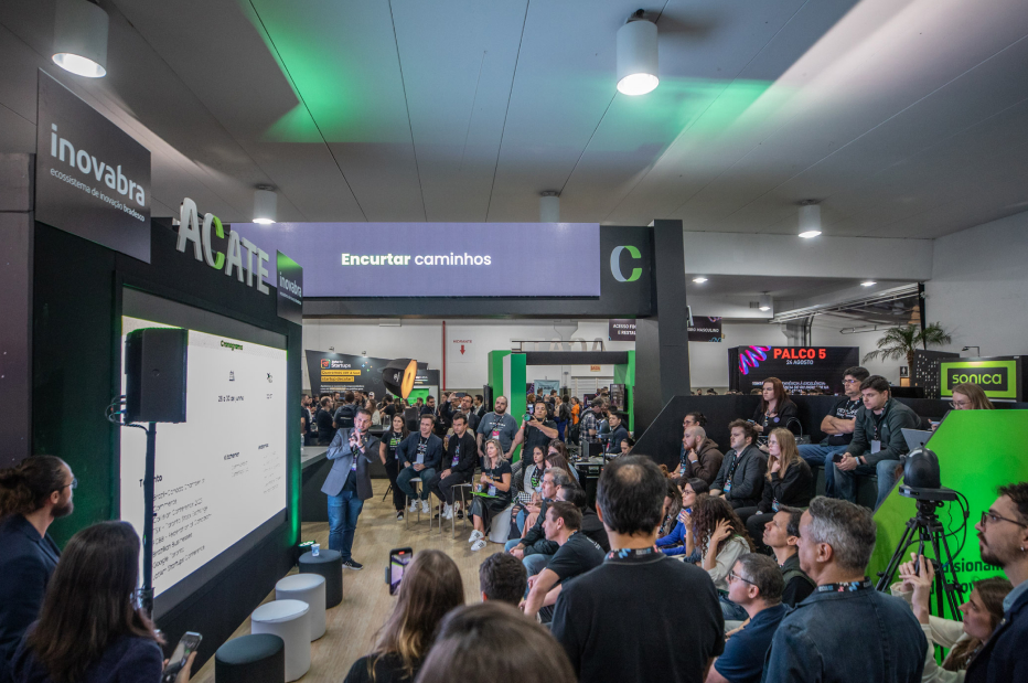 Com enfase na lideranca feminina captacao de investimentos e globalizacao de empresas esses grupos expandiram discussoes e deixaram sua marca no ecossistema nacional e internacional