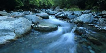 rio agua pedra corrente natureza 1536x1020 1