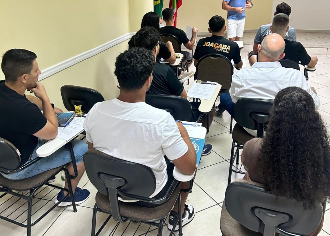 Escola Joaçaba de Futsal fortalece base e núcleos de iniciação com nova metodologia de ensino 7 basefut3
