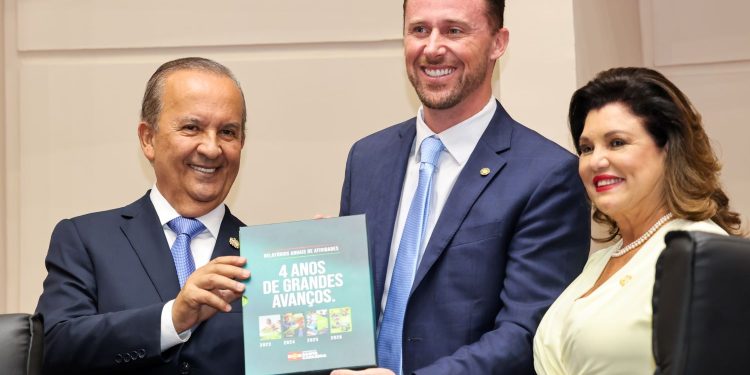 Governador abre ano legislativo, destaca execução total do Plano de Governo e maior volume de investimentos da história do Estado 1 gov