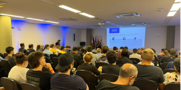 ACATE-BLUSOFT reúne empreendedores de Blumenau e região em evento sobre IA para negócios 3 axcteblue