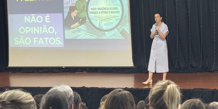 Capacitação fortalece rede de enfrentamento à violência contra a mulher em Joaçaba 1 mulher2
