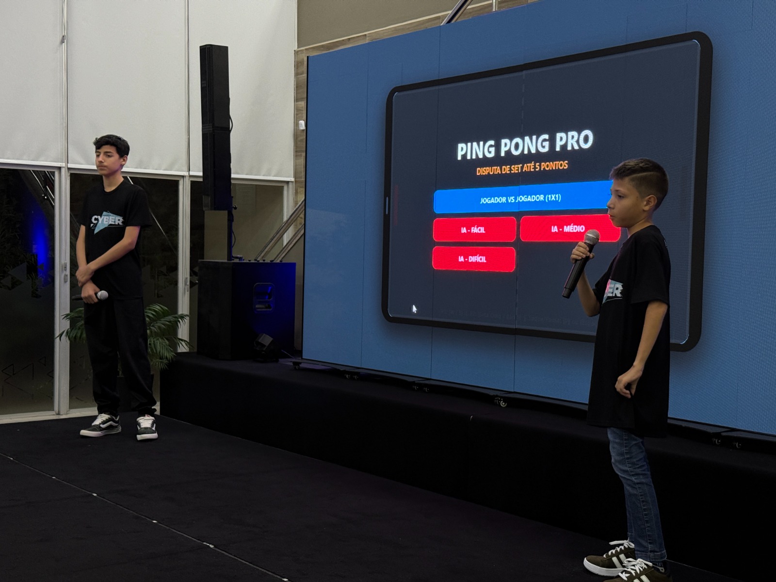 Alunos da Rede Municipal concluem 7ª turma do Cybermaker 5 cyber1