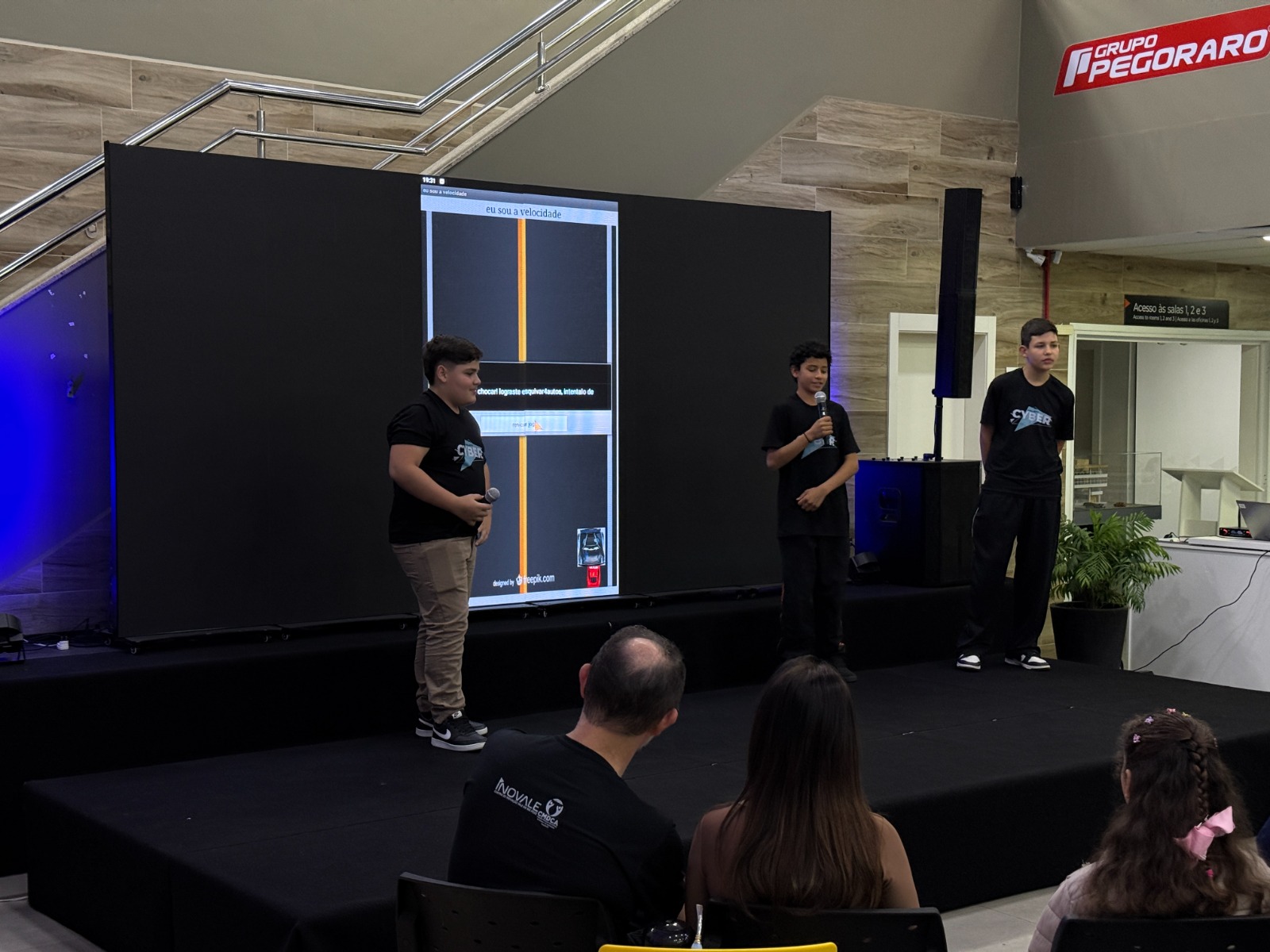 Alunos da Rede Municipal concluem 7ª turma do Cybermaker 8 cyber4